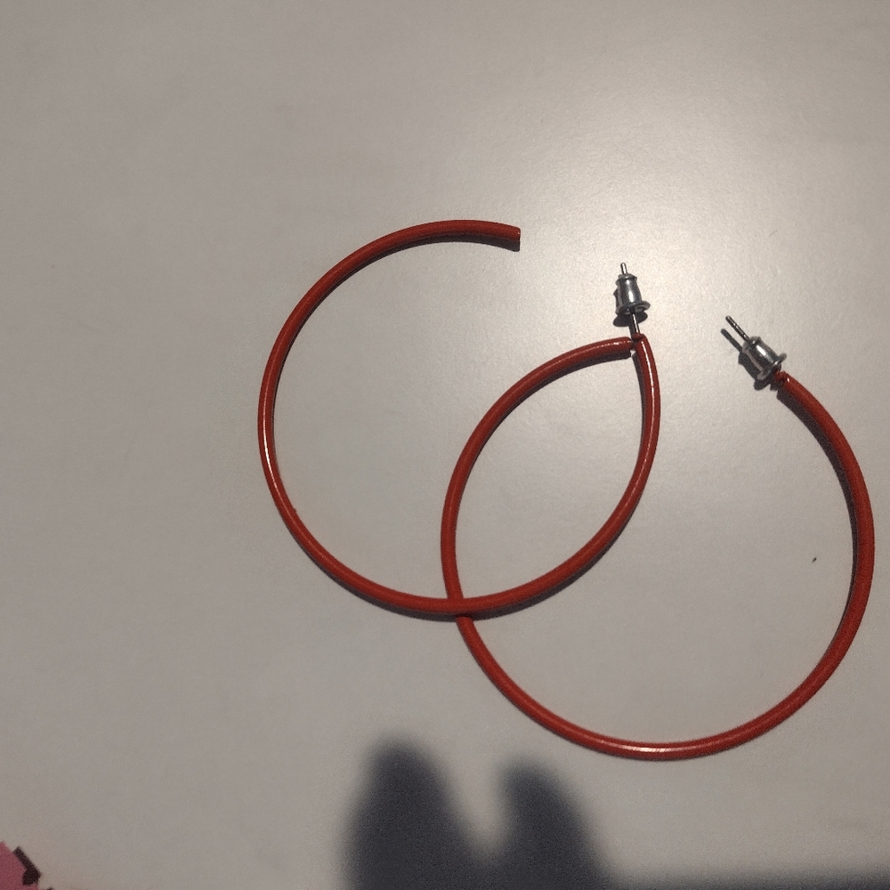 Red hoops